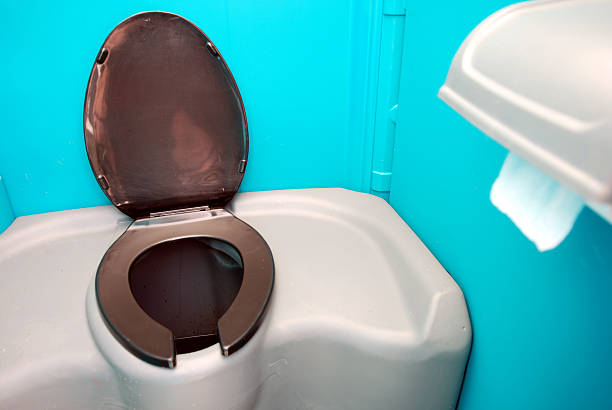 Best Portable restroom trailer rental  in Bloomingdale, IL