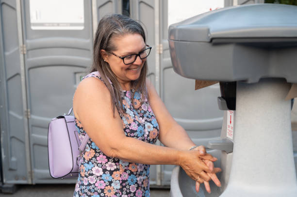 Best Porta potty delivery and setup  in Bloomingdale, IL